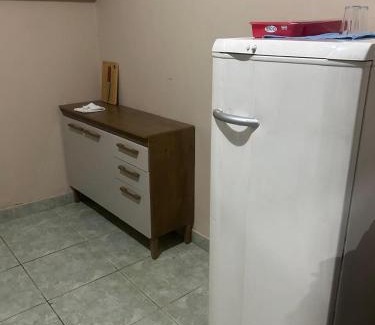 Parauapebas Apartment | KitNet com cozinha e ar