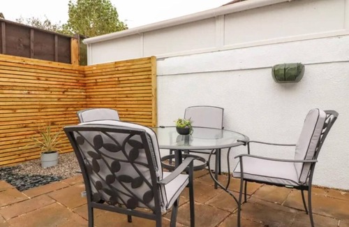 South Shore House | Kitty Cottage - 3 Bedroom - Warm and Welcoming - Sleeps 5 - Blackpool