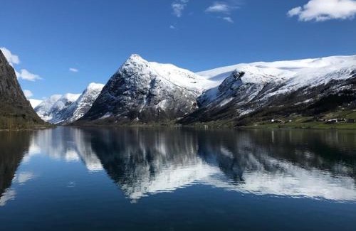 Jolster House | Kjøsnes Feriehytter