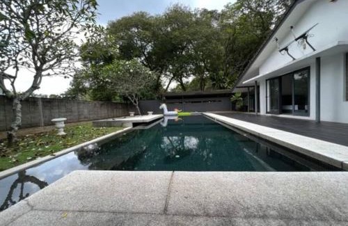 Petaling Jaya Villa | KL PJ Garden Pool Villa Karaoke