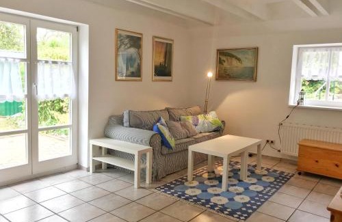 Nardevitz House | Kleine reetgedeckte Doppelhaushälfte in idyllischer Lage