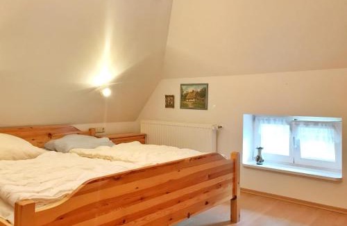 Nardevitz House | Kleine reetgedeckte Doppelhaushälfte in idyllischer Lage