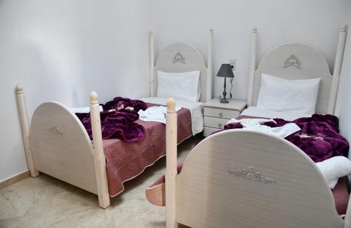 Kamilari Apartment | Kleopatra Deluxe Apt with priavte Jacuzzi