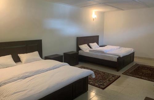 Brun Hotel | Knights Inn Droshp