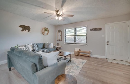 Kodak House | Kodak Getaway with Covered Decks and Game Room!