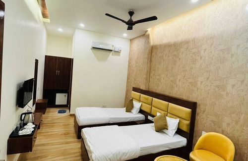 Saharanpur Hotel | KOKO Stay
