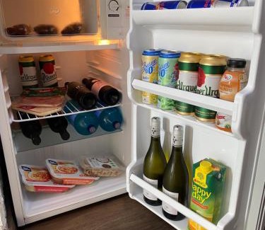 Sasova Apartment | Komfortný apartmán s bazénom a súkromným parkoviskom - 24h self check-in
