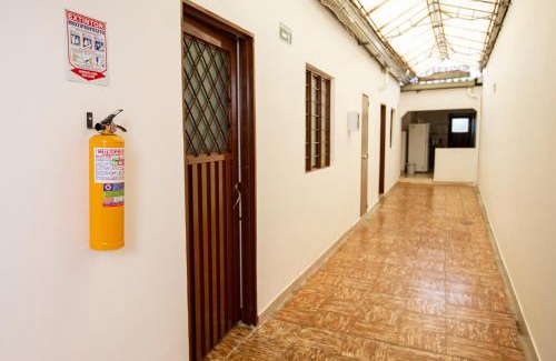 Popayan House | KOMODO ALOJAMIENTO- hostal autoservicio, ubicado cerca al centro - baño privado, wifi , cama 2x2 y agua caliente y cocina compartida