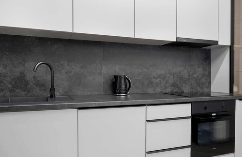 Wroclaw City Center Apartment | Komuny Paryskiej 14 Wrocław | Beige Apartment with Home Office