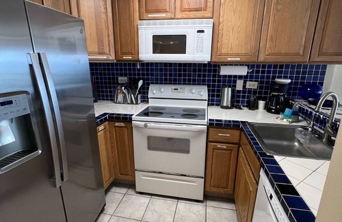 Kailua-Kona Condo | Kona Alii | Oceanview Pool Shops & Restaurants