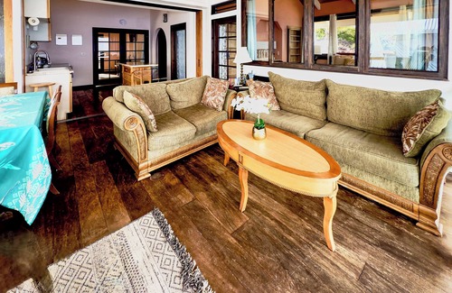 Opihihale Apartment | Kona Coast, BEST Oceanview&Pool, Yoga/Meditation Space, Pickle Ball&Basket Ball