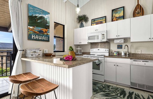 Kailua-Kona Condo | Kona Makai 6303: Tropical Retreat 1BR w/Ocean Views, Pool & Gym