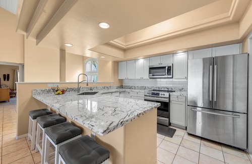 Kailua-Kona House | Kona Spectacular Ocean Front 5BR, 4BA Pool,Spa,AC