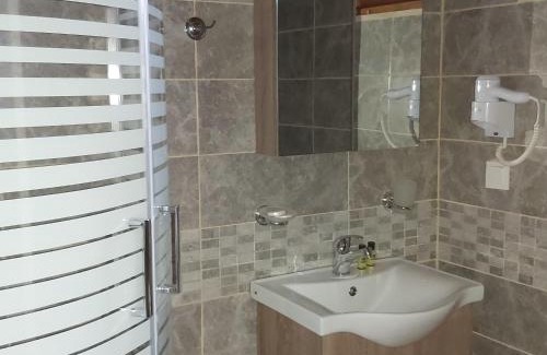 Aghios Athanasios House | Konaki inn