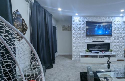 Orangeville House | Konia Suites