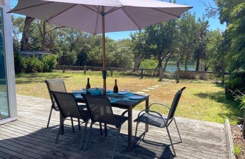 Banksia Peninsula House | Kookaburras