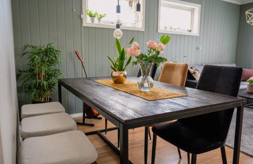 Storslett Apartment | Koselig hjem sentralt på Storslett