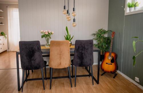 Storslett Apartment | Koselig hjem sentralt på Storslett