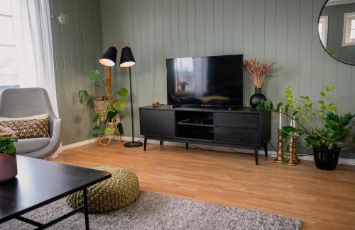 Storslett Apartment | Koselig hjem sentralt på Storslett