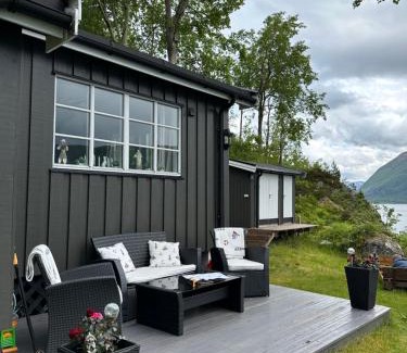 Glomset House | Koselig hytte i sjøkanten