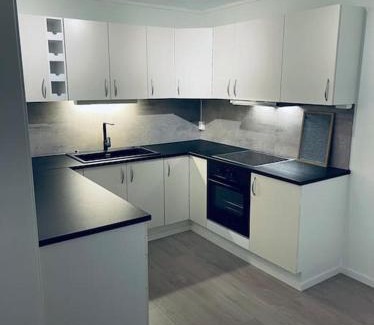 Svolvaer Apartment | Koselig og romslig Leilighet - Parkering - Rolig