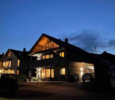 Svolvaer Apartment | Koselig og romslig Leilighet - Parkering - Rolig