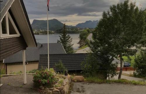 Svolvaer Apartment | Koselig studioleilighet i Svolvær - Lofoten ved Svolværgeita, Djevelporten