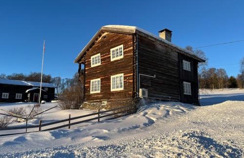 Nord-Fron House | Koselig tømmerhus på gammel gård i Skåbu