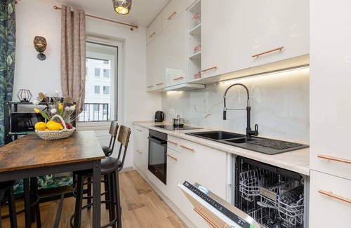 Praga Polnoc Apartment | Kotsisa 8B | Spacious Apartment | Parking