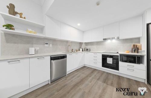 Camperdown Apartment | KozyGuru | Camperdown | Stylish Apt with Parking