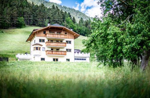 Luson Apartment | Kreuzplonhof Apt Karspitz