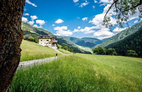 Luson Apartment | Kreuzplonhof Apt Karspitz