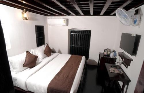 Cherplassery Hotel | Krishnapuram Heritage Resort