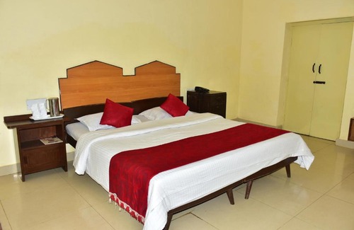 West Mere Resort | KSTDC Hotel Mayura Sudarshan ,Ooty