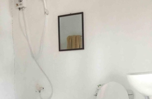 Dauis Cabin | Kubo B (M&K’s Guest House)