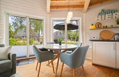 Muritz House | Kugelhaus Nordlichter - Skandinavischer Rückzugsort in runder Form am Tollensesee