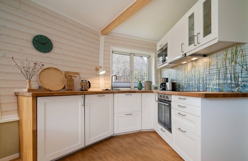 Muritz House | Kugelhaus Südkugel on Lake Tollensesee - Exclusive vacation home for 2-4 guests