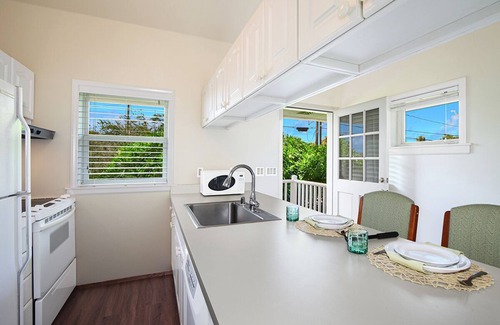 Poipu House | Kukui'ula Kai - Oceanfront Home with Pool and Large Lounge Area