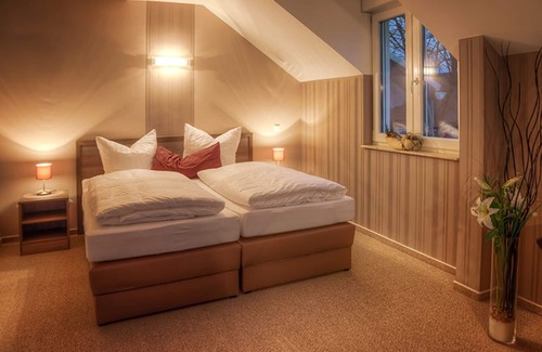 Weisen House | Kulturscheune Schilde