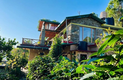 Almora House | Kumaoni Roots