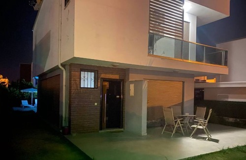 Yavansu Mahallesi House | Kusadası'nda muhtesem havuzlu private villa avm