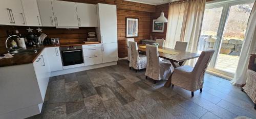 Fidjeland House | Kvæven Golfhytte