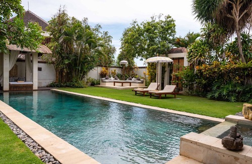 Ketewel House | KW3001 - 3 Bedroom Villa in Pabean Beach