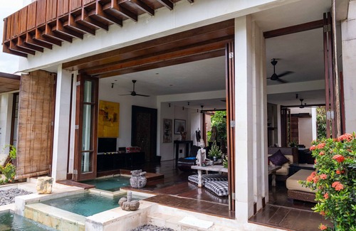 Ketewel House | KW3001 - 3 Bedroom Villa in Pabean Beach