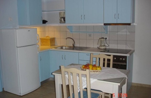 Petaleia Cottage | Kydoni Cottage at Aroggia Farm by JJ Hospitality-