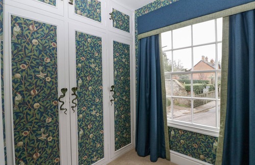 Glastonbury House | KYLEMORE, pet friendly, character holiday cottage in Glastonbury