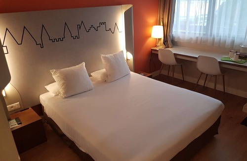 Villalbe Hotel | Kyriad Carcassonne - Aéroport