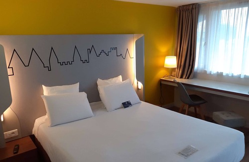 Villalbe Hotel | Kyriad Carcassonne - Aéroport