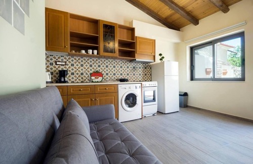 Galatas Apartment | Kyriaki's Traditional Loft