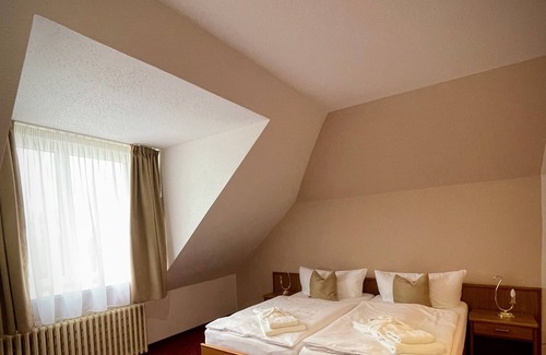 Frantiskovy Lazne Hotel | Lázeňský Hotel Pyramida I